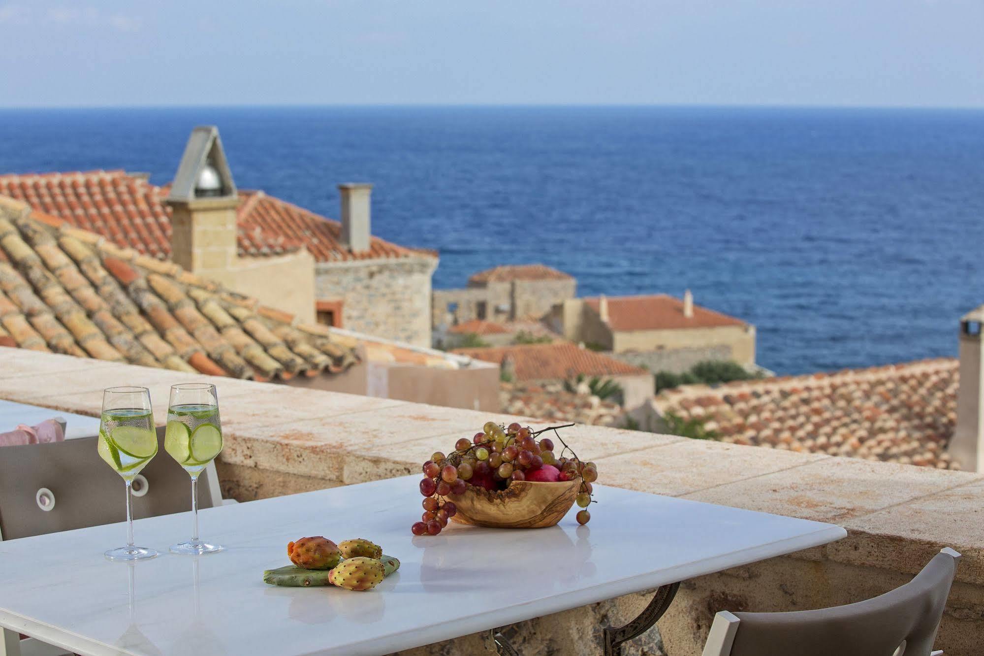 Moni Emvasis Luxury Suites Monemvasziá Kültér fotó